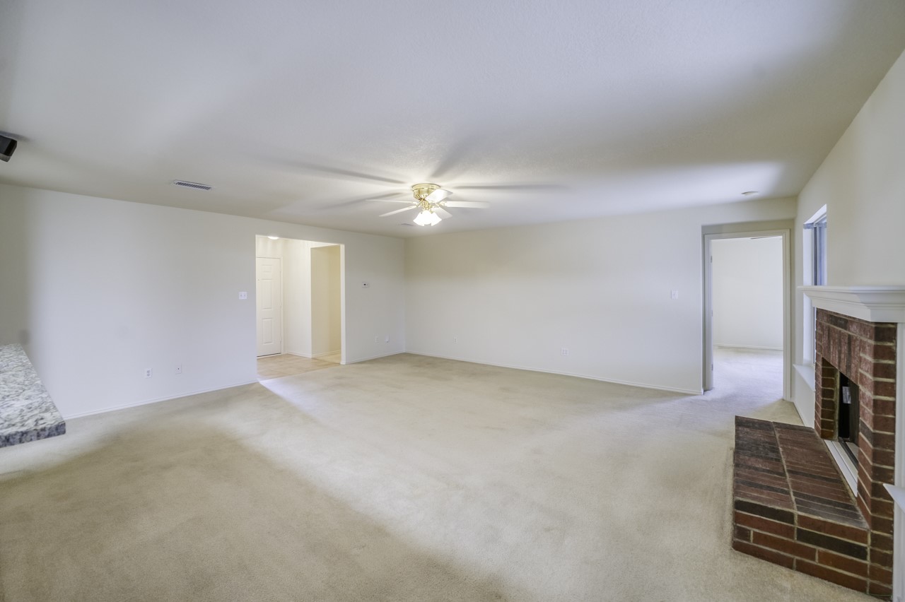 320 Shane Lane Burleson TX 76028