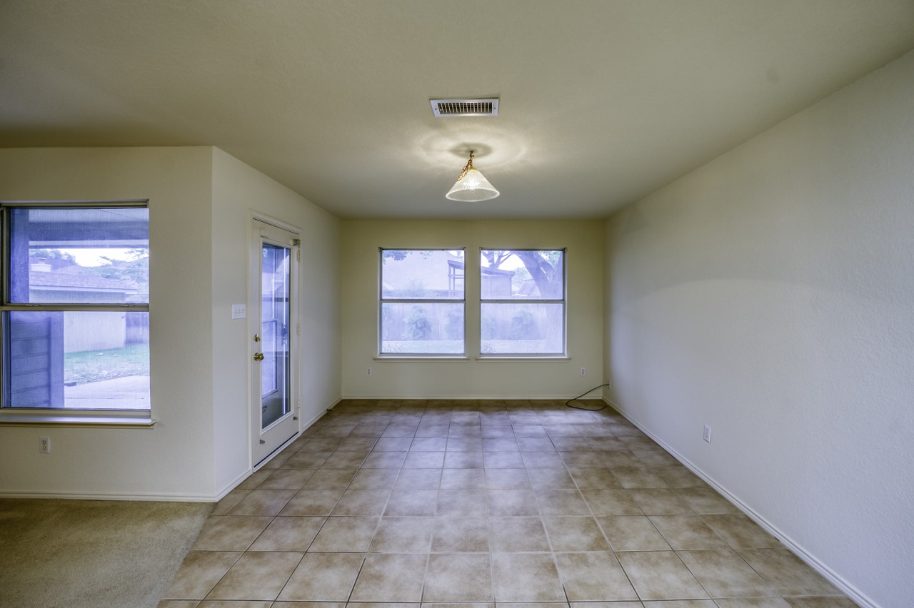 320 Shane Lane Burleson TX 76028