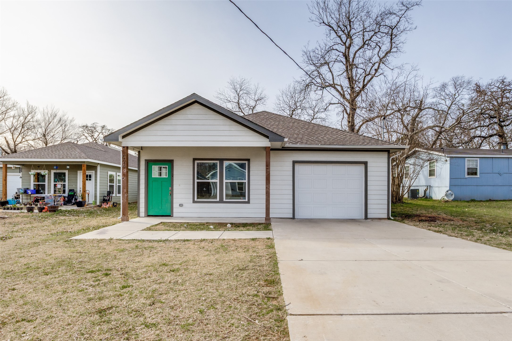 924 W Collins Street Denison TX 75020