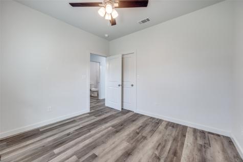 924 W Collins Street Denison TX 75020