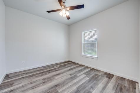 924 W Collins Street Denison TX 75020