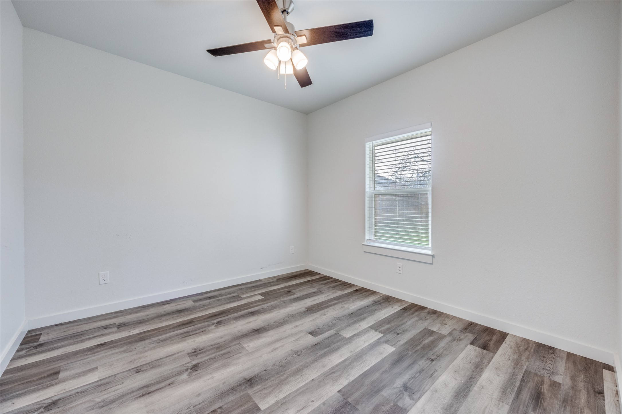 924 W Collins Street Denison TX 75020