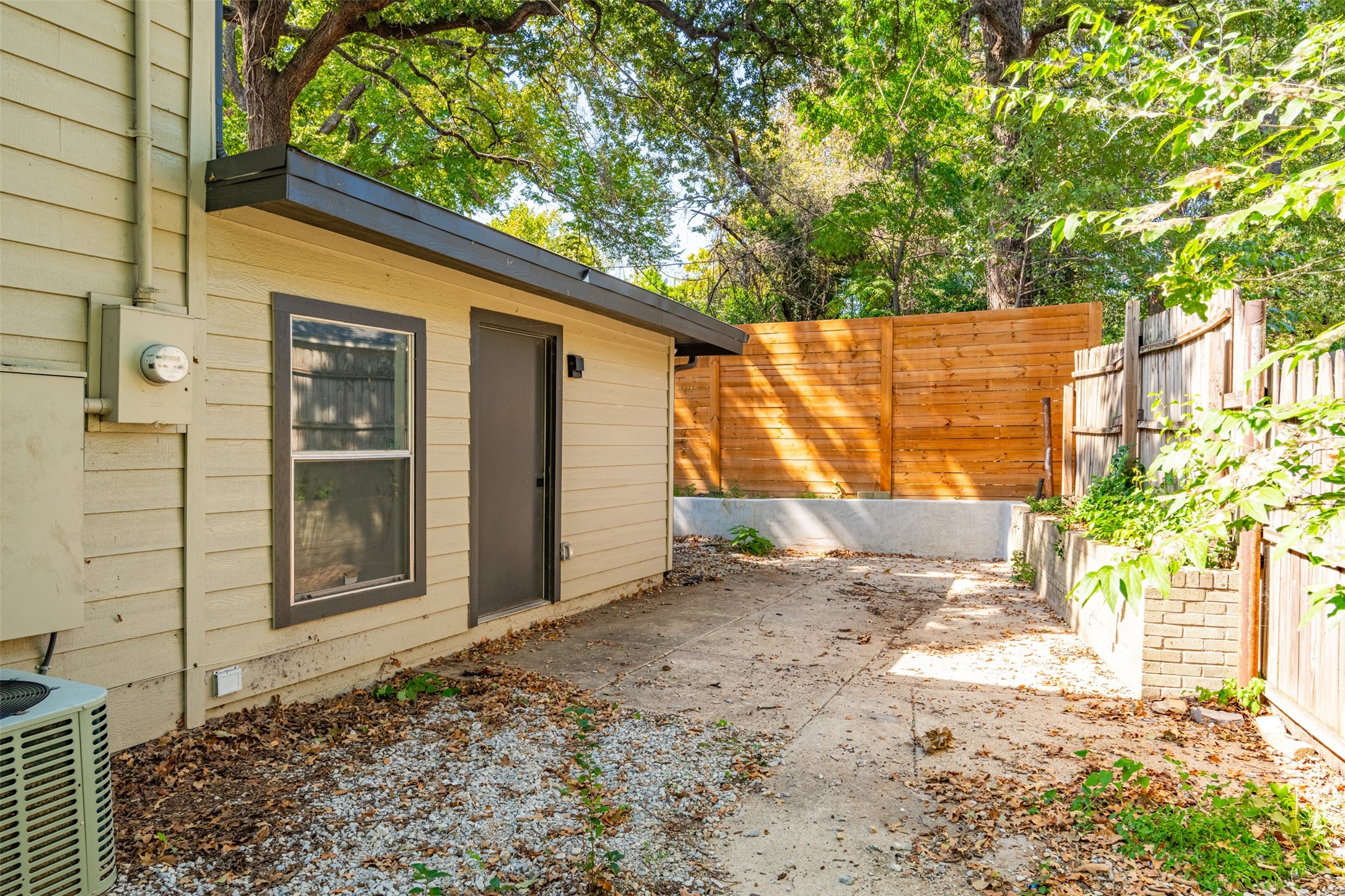 901 Isbell Road Fort Worth TX 76114