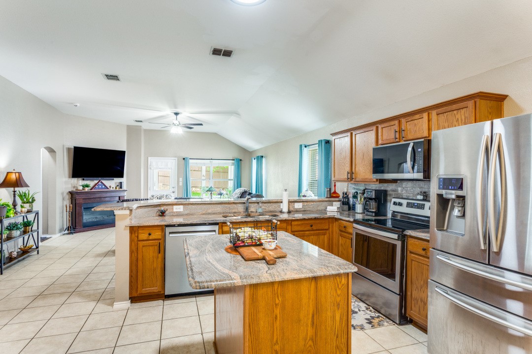 10534 Highland Ridge Road Fort Worth TX 76108