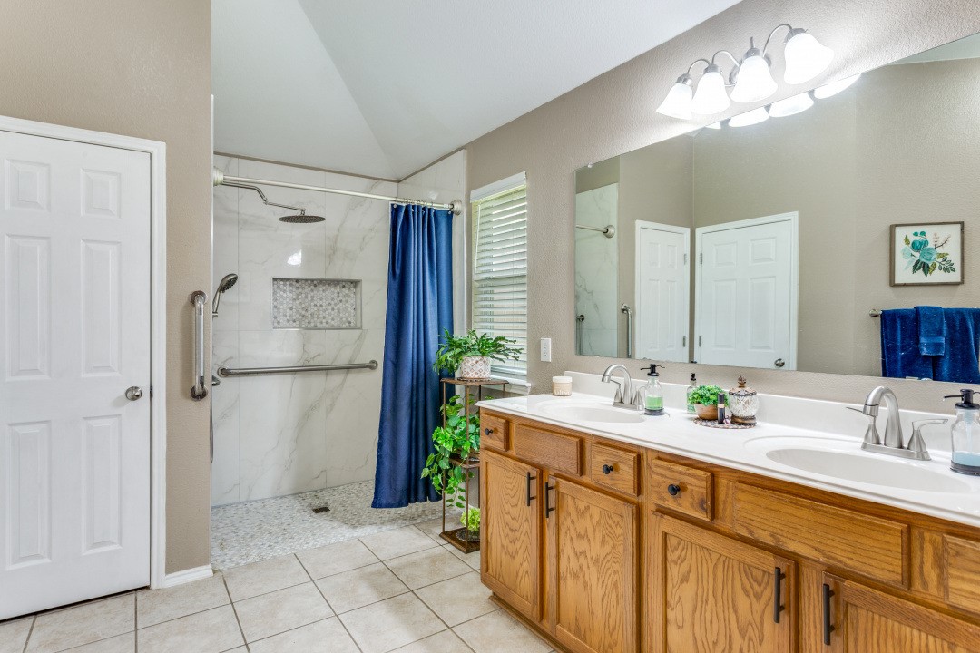 10534 Highland Ridge Road Fort Worth TX 76108