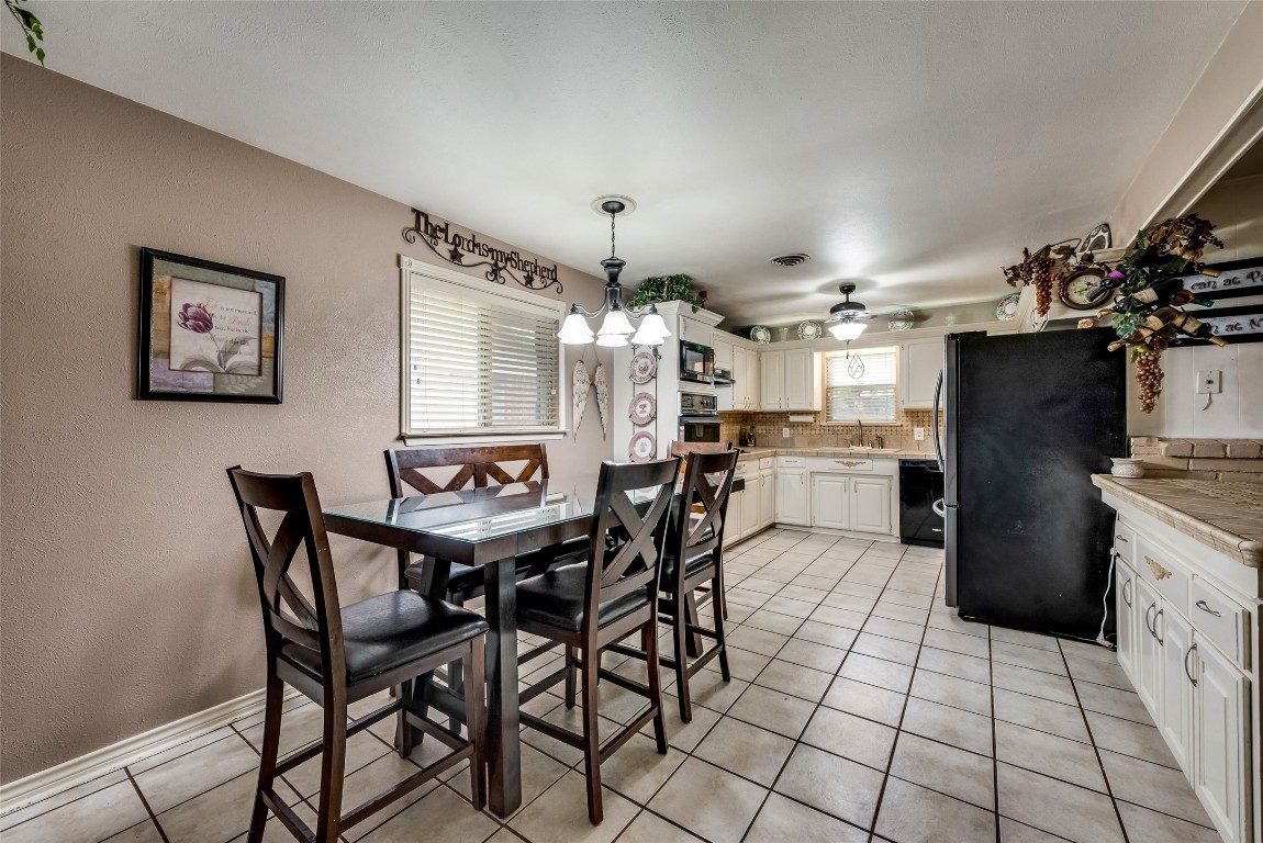 728 Edgehill Drive Hurst TX 76053