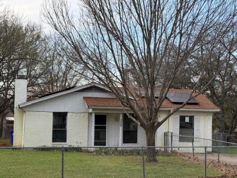 329 Walnut Avenue Azle TX 76020