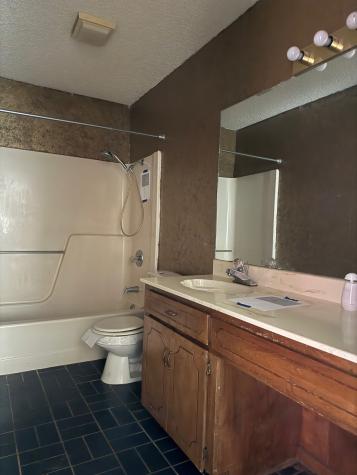 329 Walnut Avenue Azle TX 76020