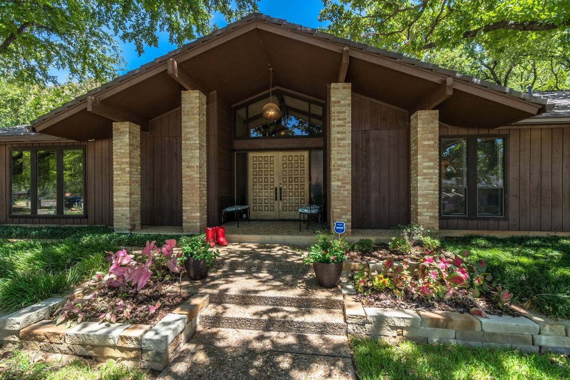 409 Havenwood Lane N Fort Worth TX 76112