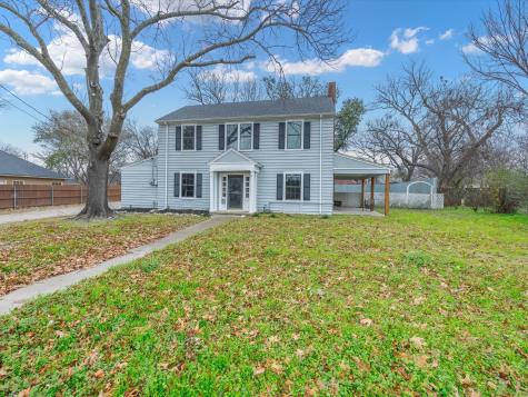 1102 N Preston Street Ennis TX 75119