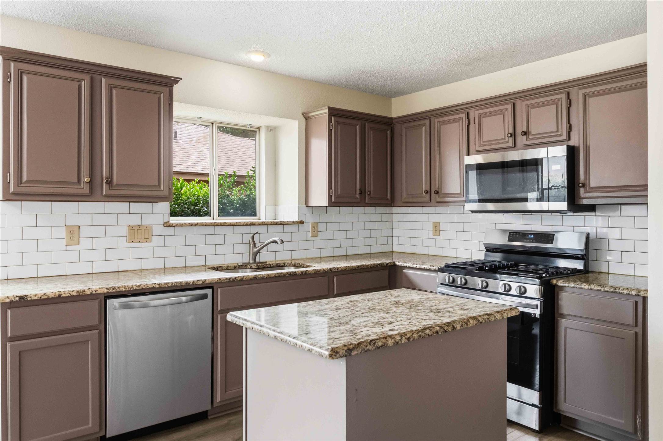 1403 Baker Cedar Hill TX 75104