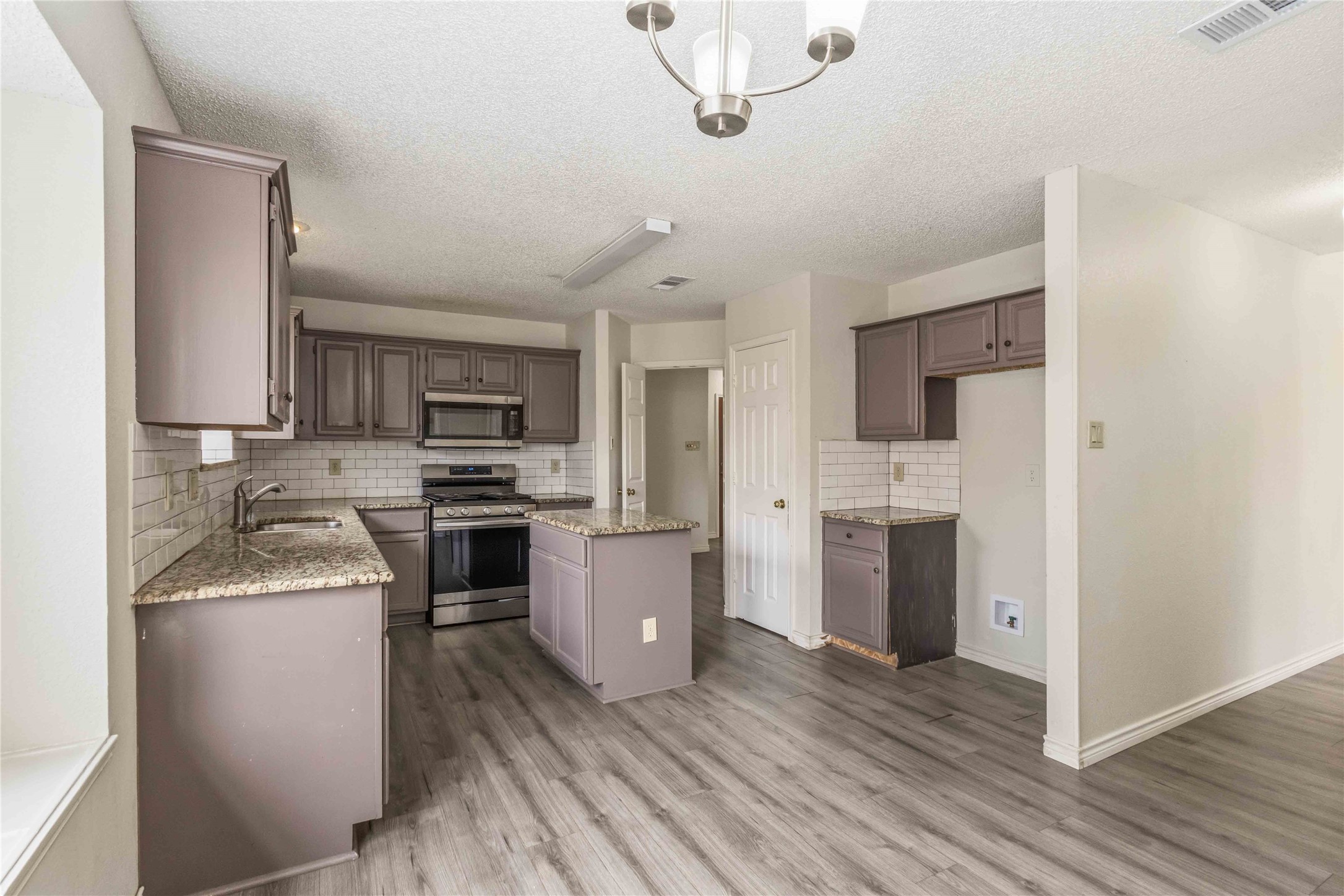 1403 Baker Cedar Hill TX 75104