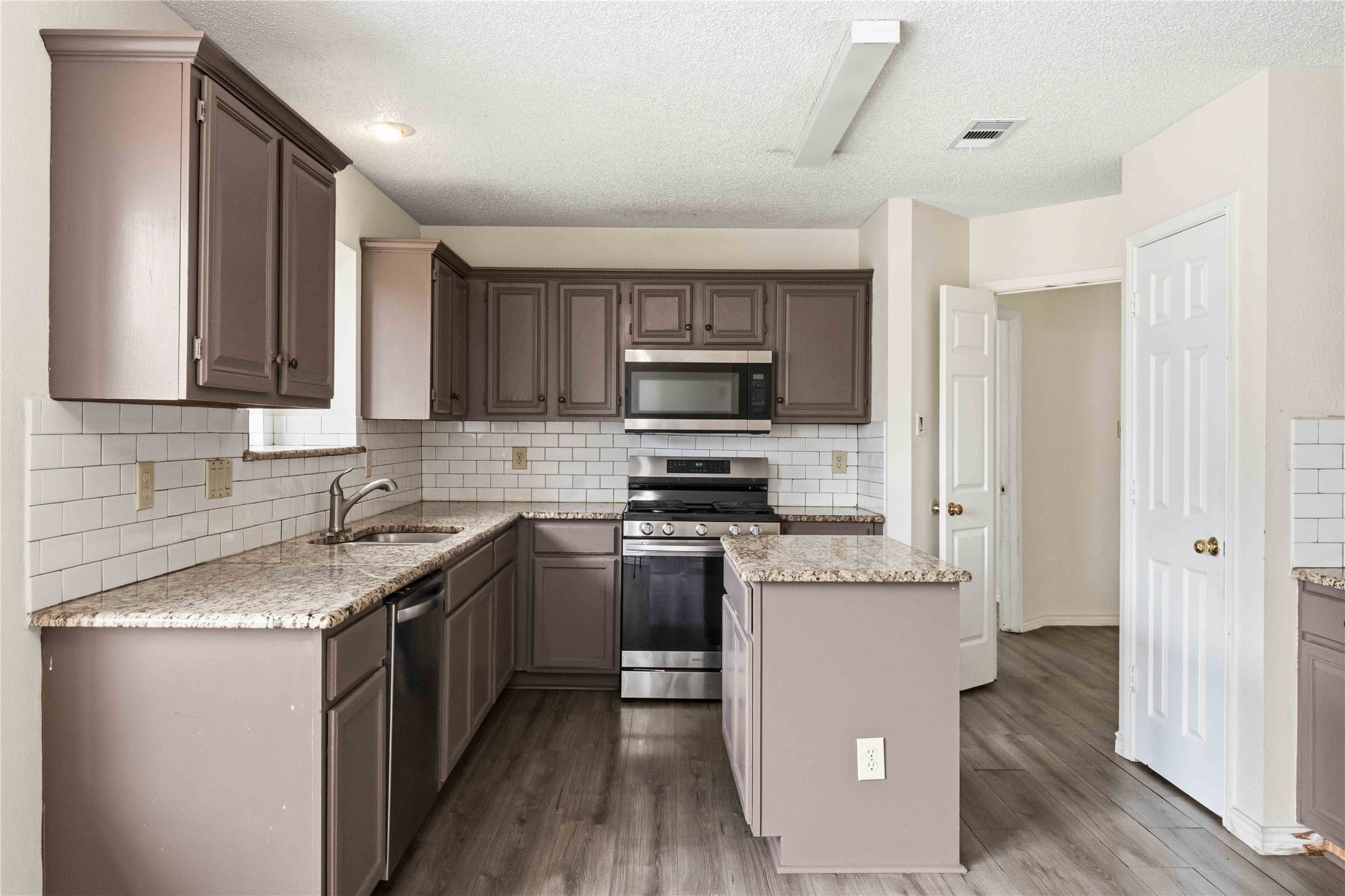 1403 Baker Cedar Hill TX 75104