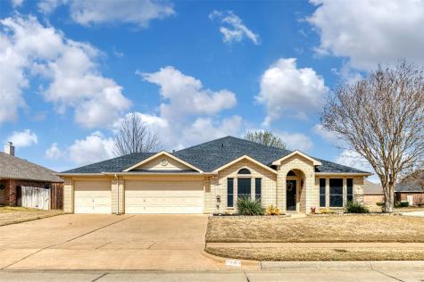 427 Hidden Springs Drive Burleson TX 76028