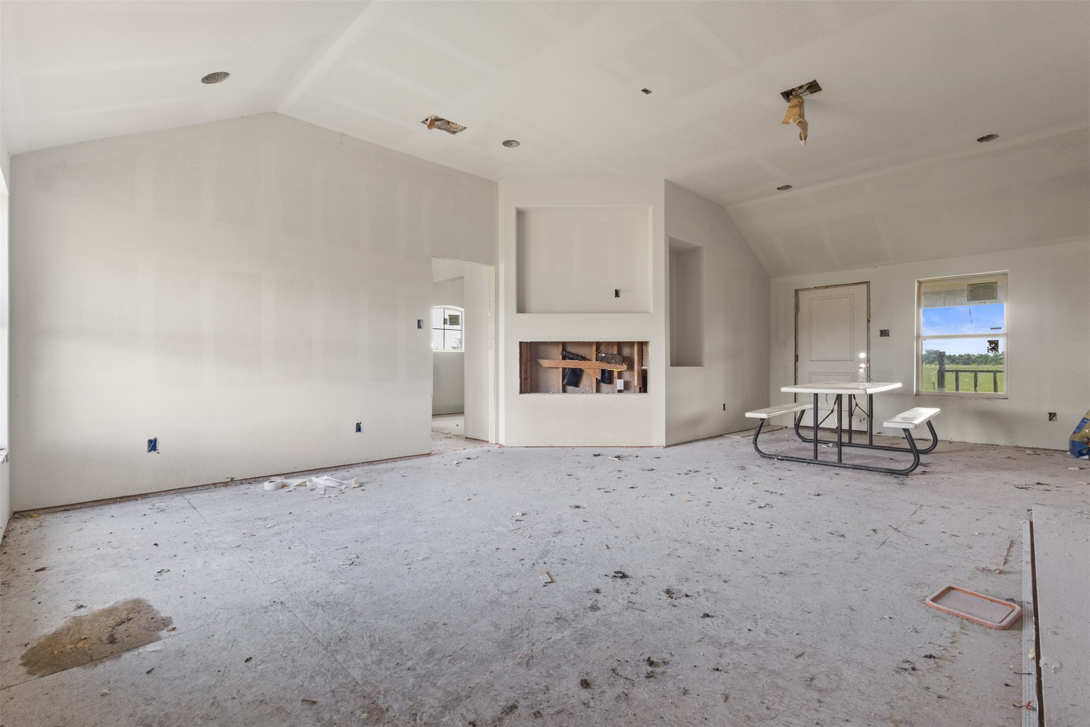 2791 Farm Road 2068 Klondike TX 75448