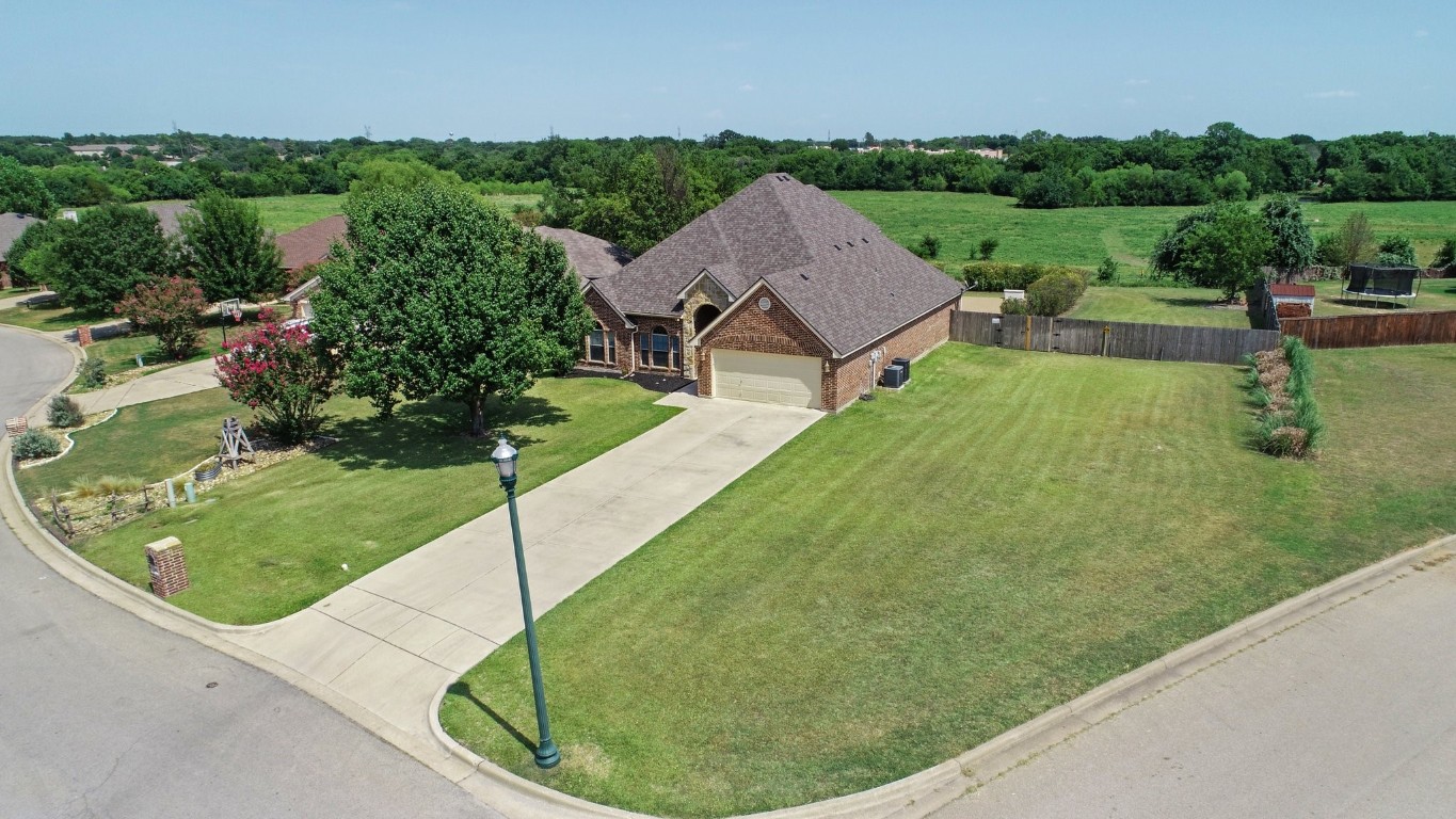 302 Wintergreen Court Weatherford TX 76085