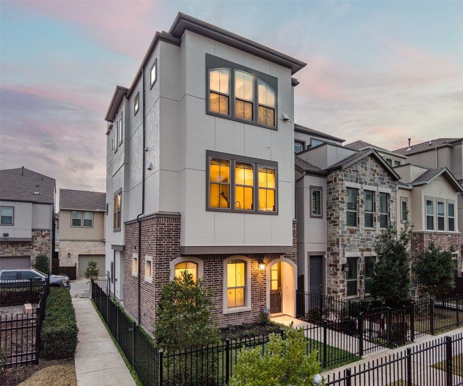 5420 Ashby Grove Street Dallas TX 75209
