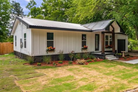 720 E Paris Avenue Cooper TX 75432