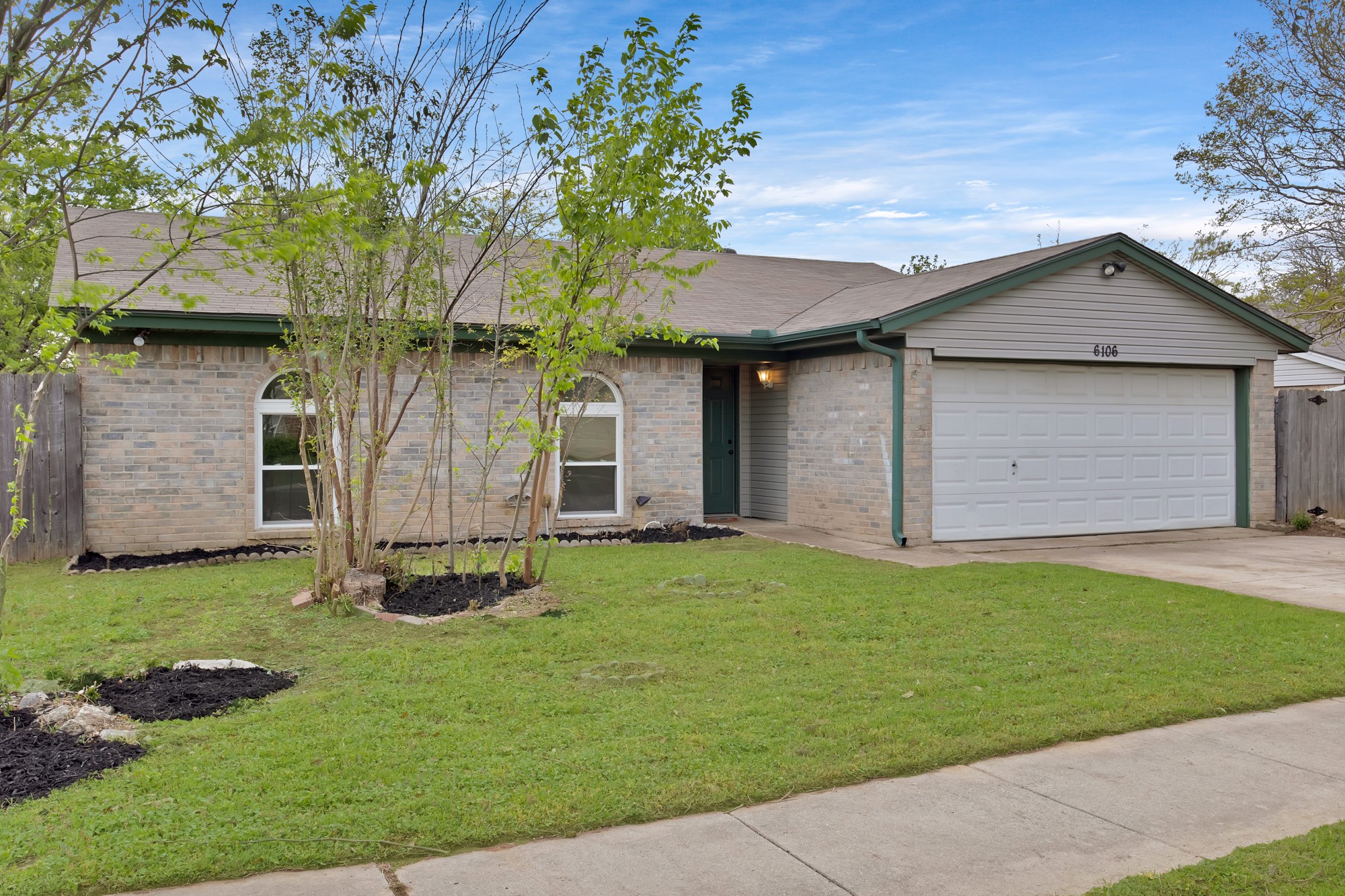 6106 Kelly Elliott Road Arlington TX 76001