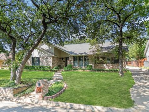 2706 Winding Oaks Drive Arlington TX 76016