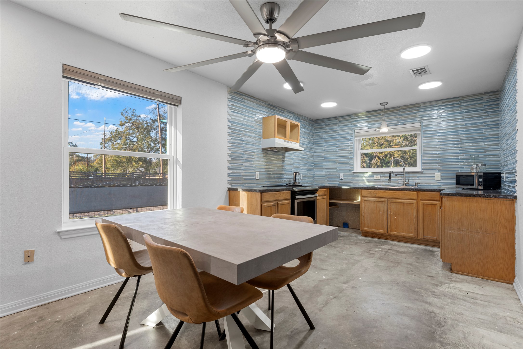 1101 E Walnut Street Waco TX 76704