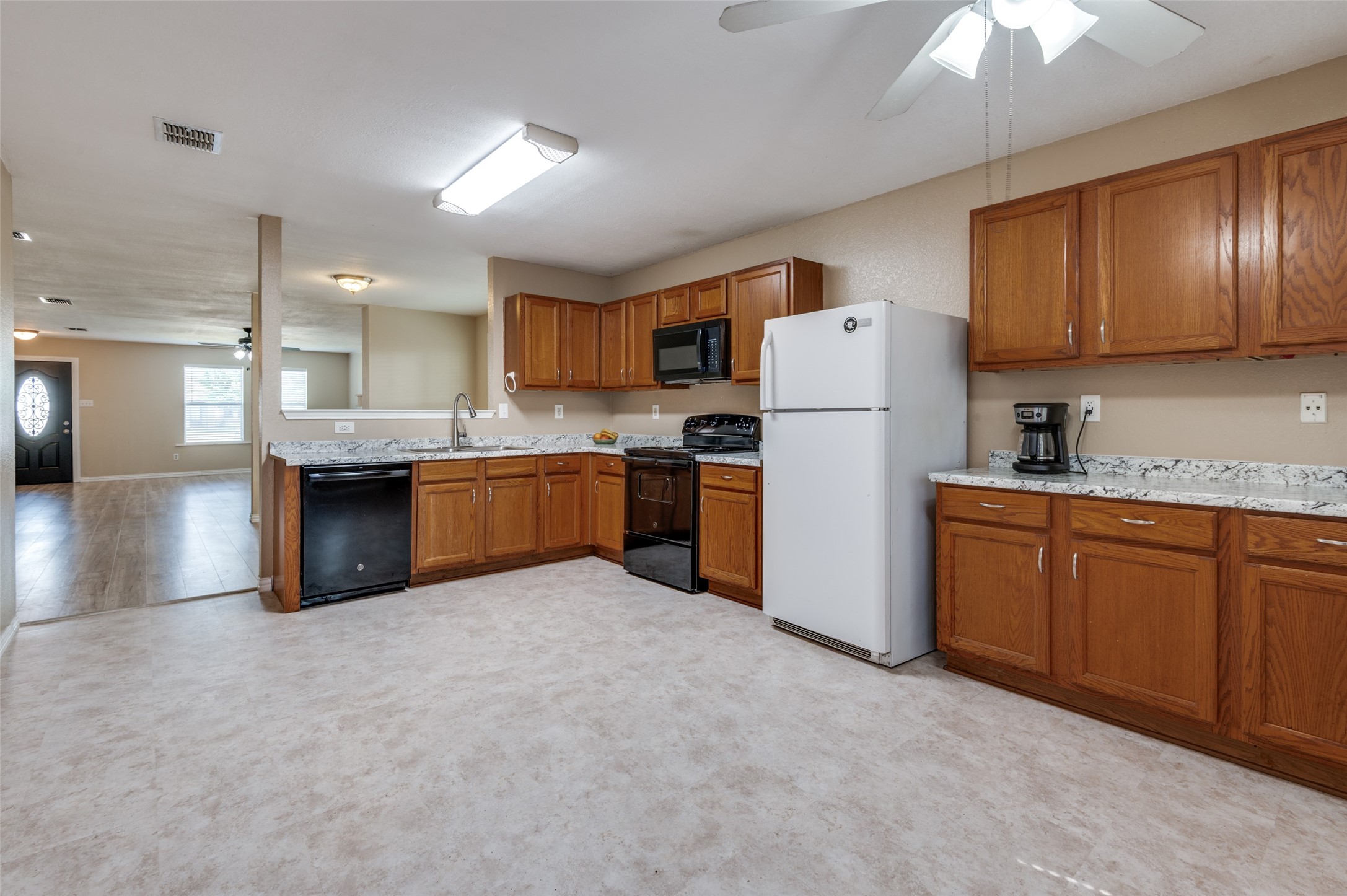 6004 Guilia Drive Grand Prairie TX 75052