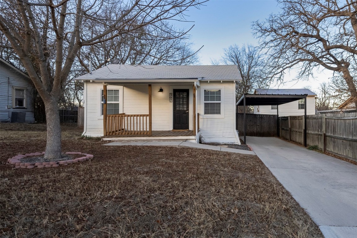 307 E Josephine Street Weatherford TX 76086