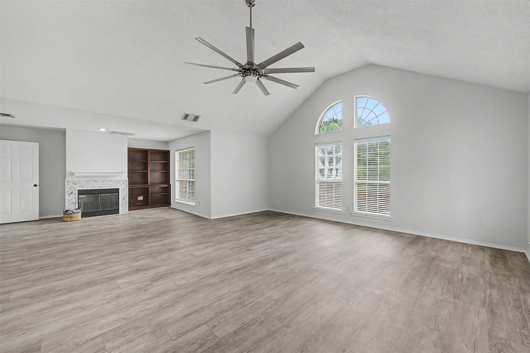 1810 Haydenbend Circle Grapevine TX 76051