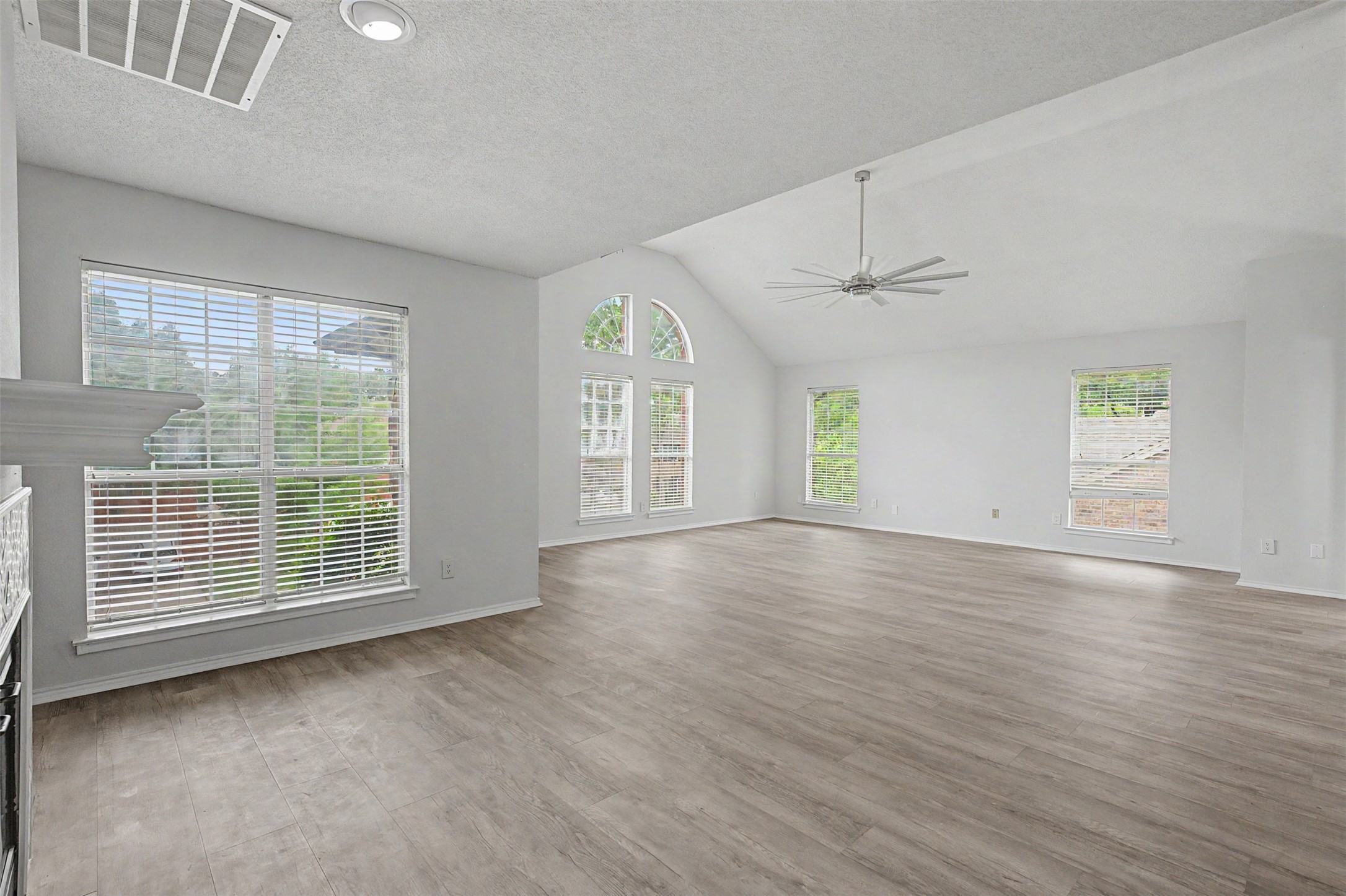 1810 Haydenbend Circle Grapevine TX 76051