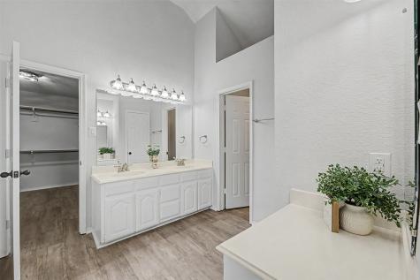 1810 Haydenbend Circle Grapevine TX 76051