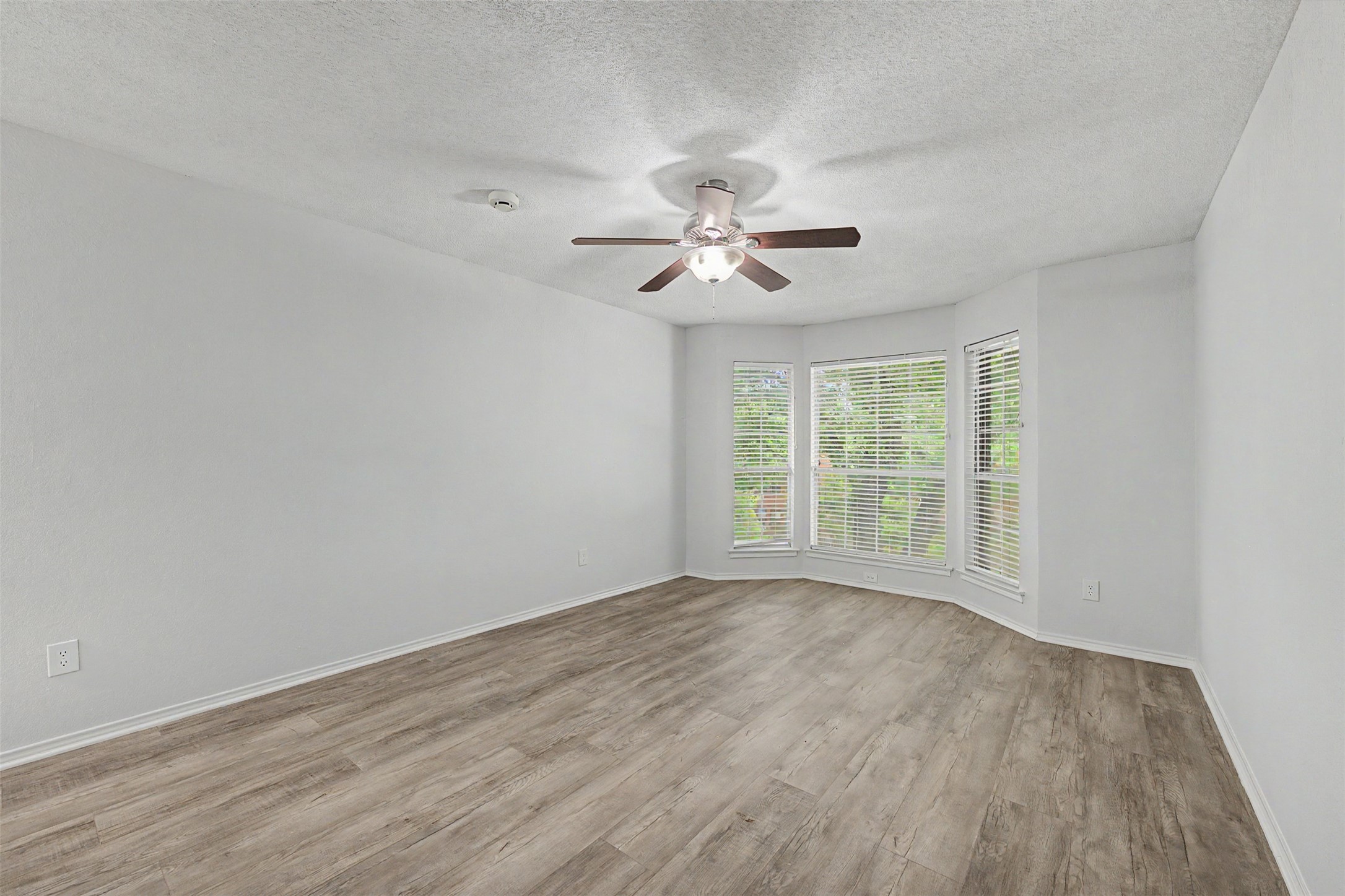 1810 Haydenbend Circle Grapevine TX 76051