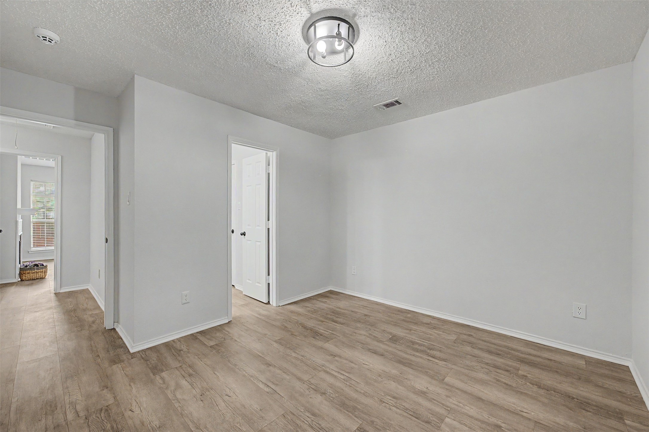 1810 Haydenbend Circle Grapevine TX 76051