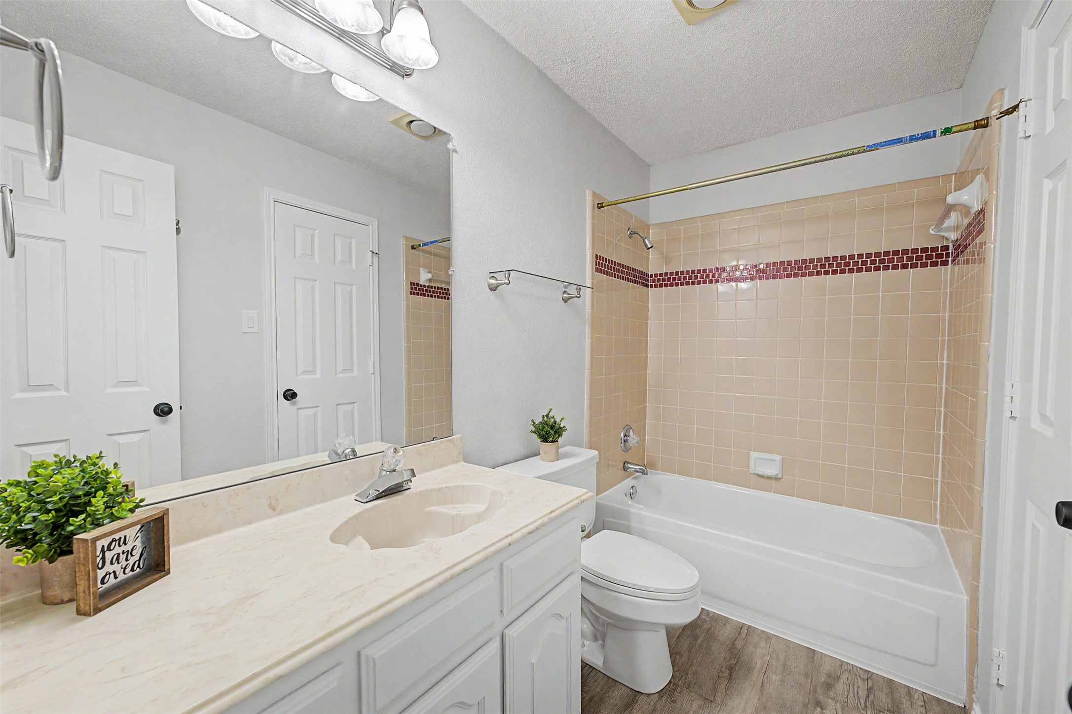 1810 Haydenbend Circle Grapevine TX 76051