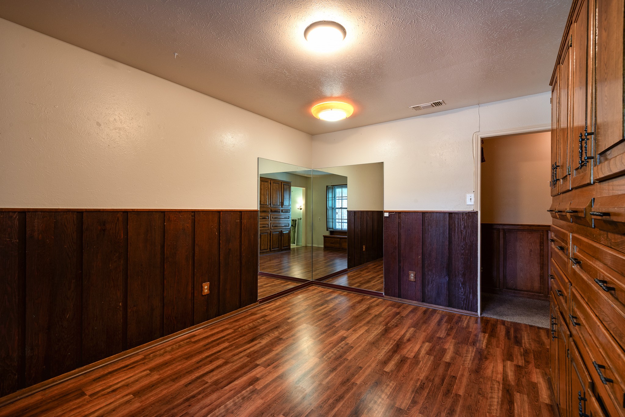 5731 Mona Lane Dallas TX 75236