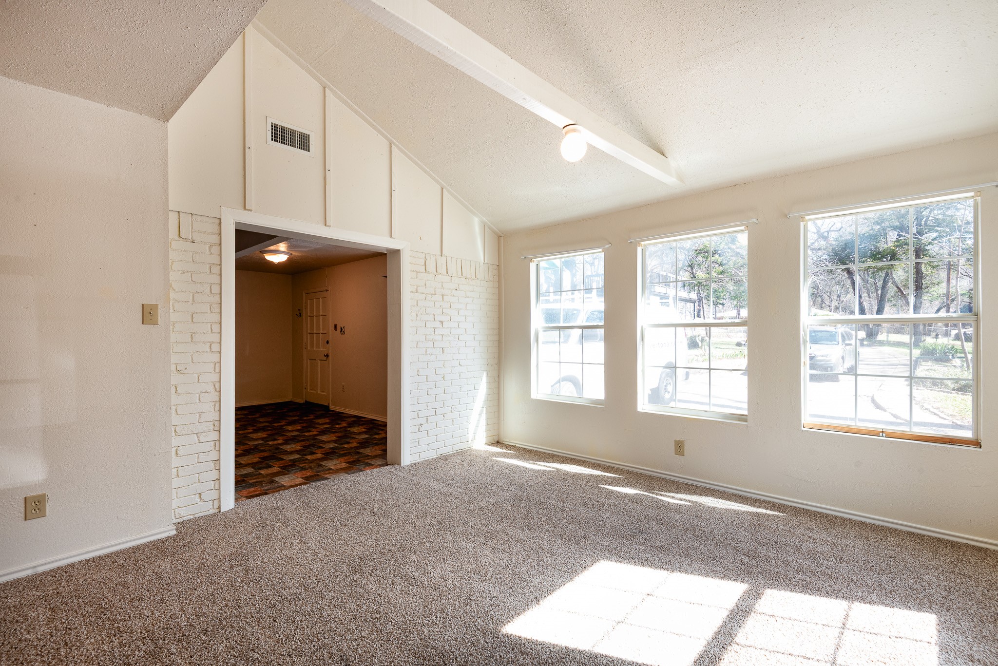 5731 Mona Lane Dallas TX 75236