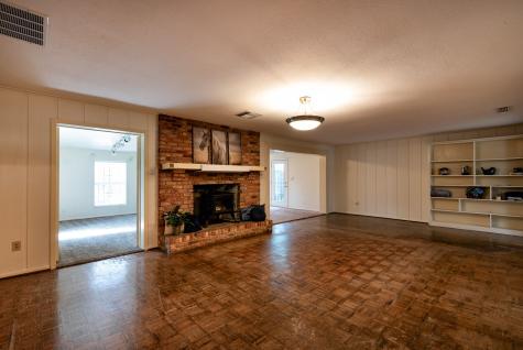 5731 Mona Lane Dallas TX 75236