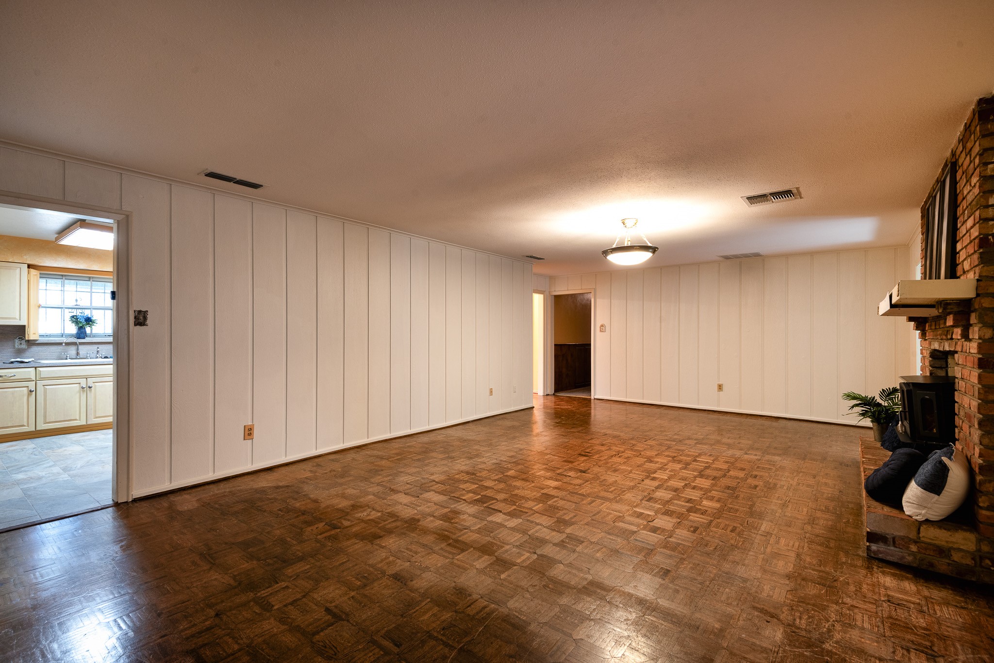 5731 Mona Lane Dallas TX 75236
