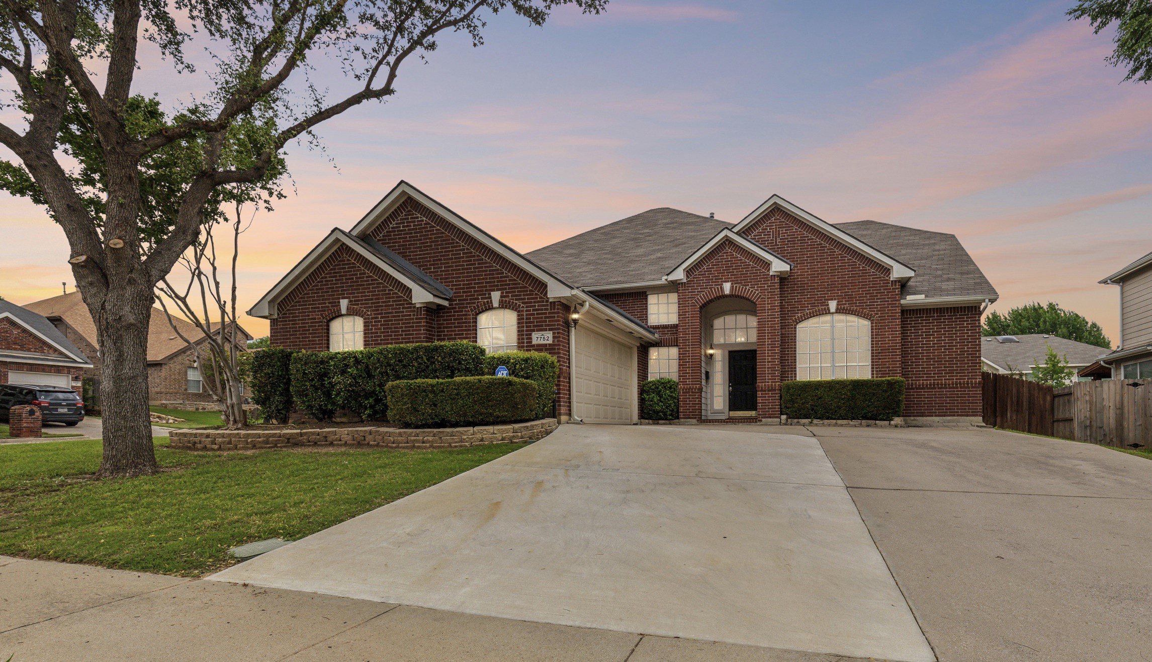 7752 Parkwood Plaza Drive Fort Worth TX 76137