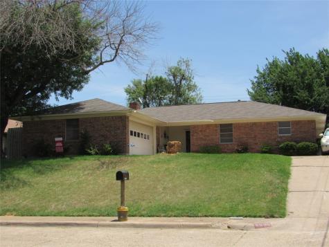 2009 Sheriff Drive Grand Prairie TX 75051