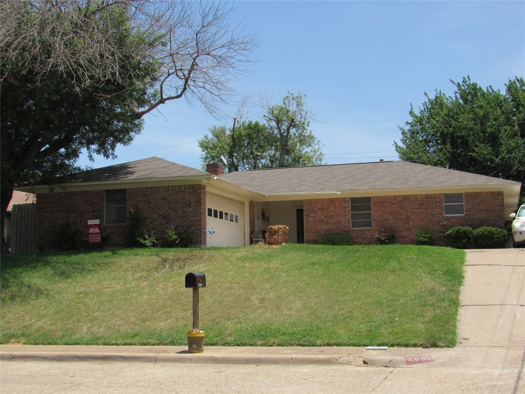 2009 Sheriff Drive Grand Prairie TX 75051