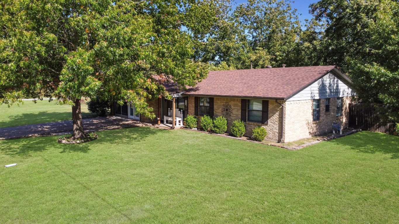 609 S Jesse Lee Street Kemp TX 75143