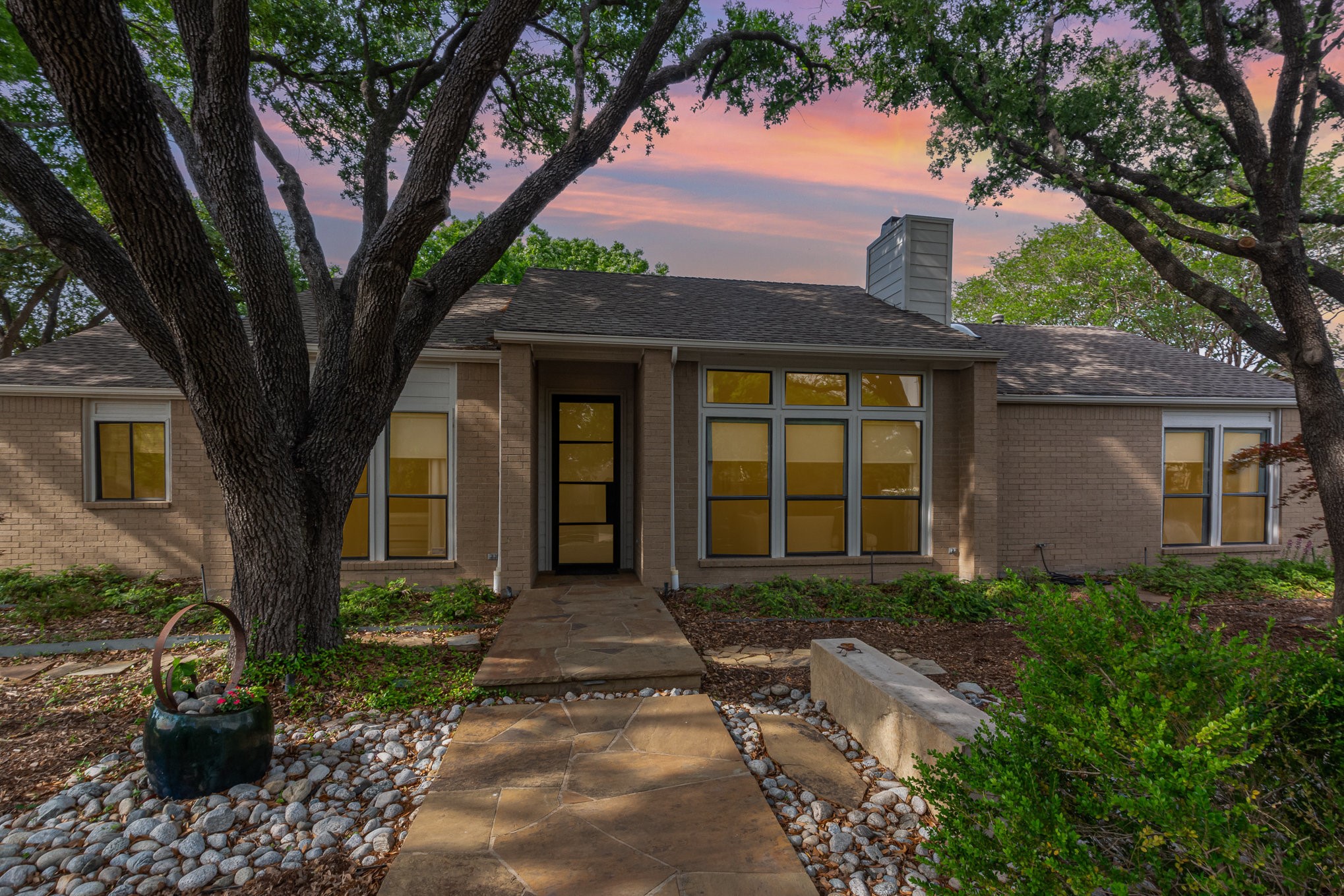6801 Winding Rose Trail Dallas TX 75252