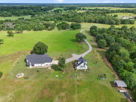 2408 Vz County Road 3104 Edgewood TX 75117