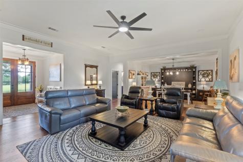 2408 Vz County Road 3104 Edgewood TX 75117