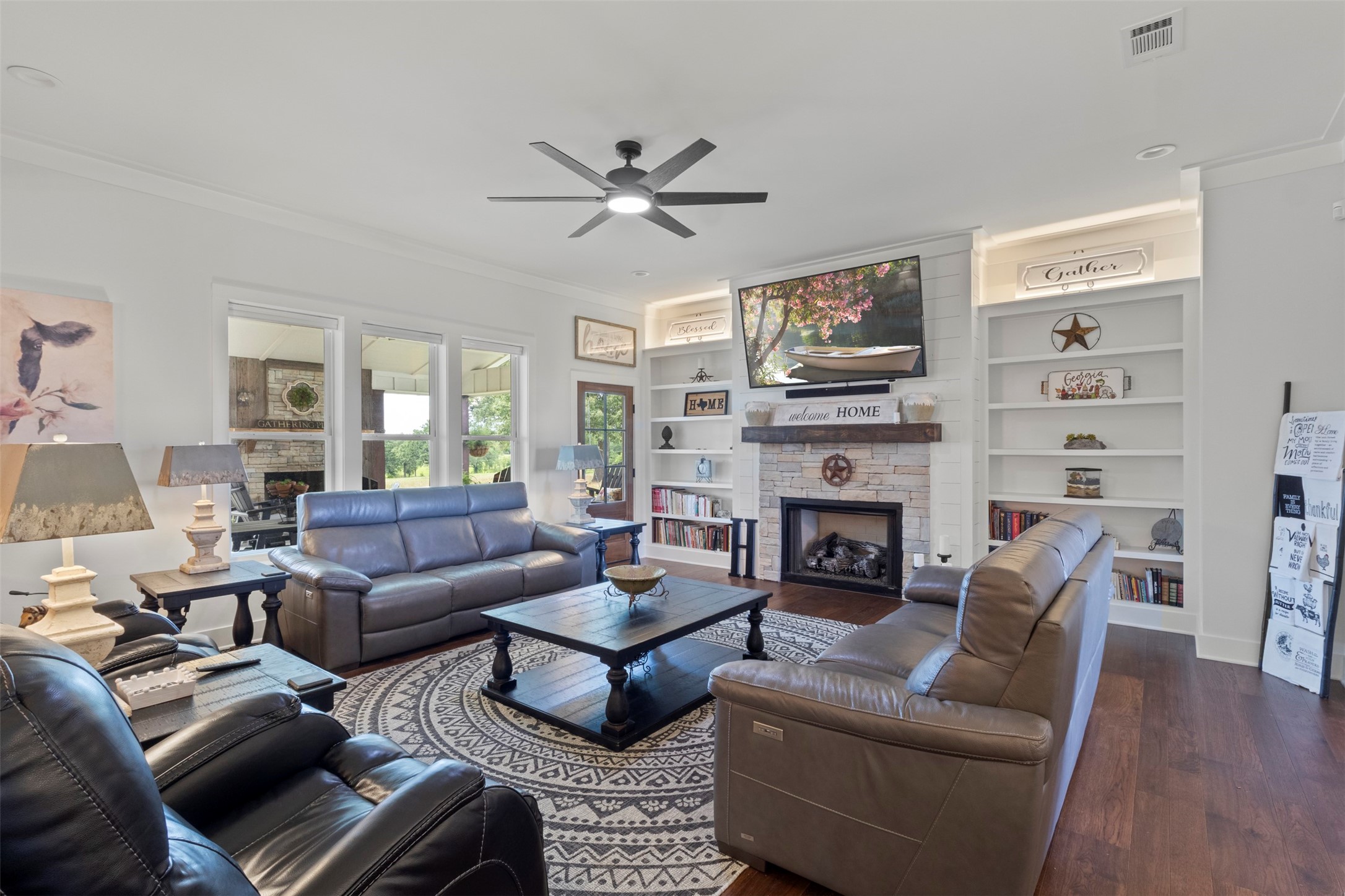2408 Vz County Road 3104 Edgewood TX 75117