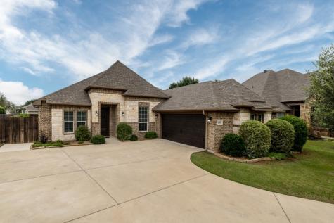 2501 Coral Cove Court Arlington TX 76001