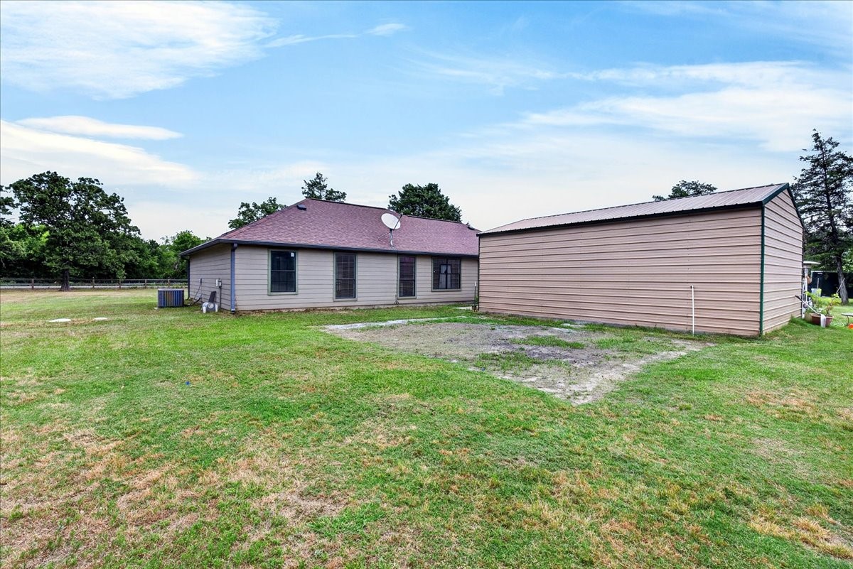 16001 County Road 4052 Kemp TX 75143