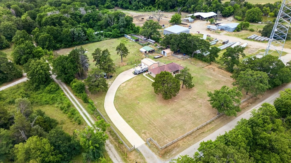 16001 County Road 4052 Kemp TX 75143