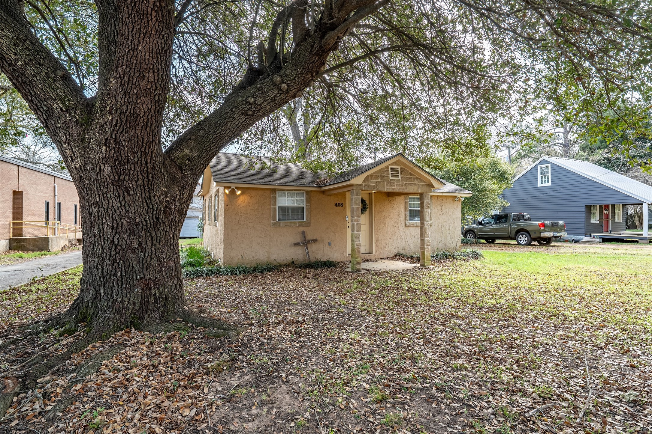 408 E Kolstad Street Palestine TX 75801