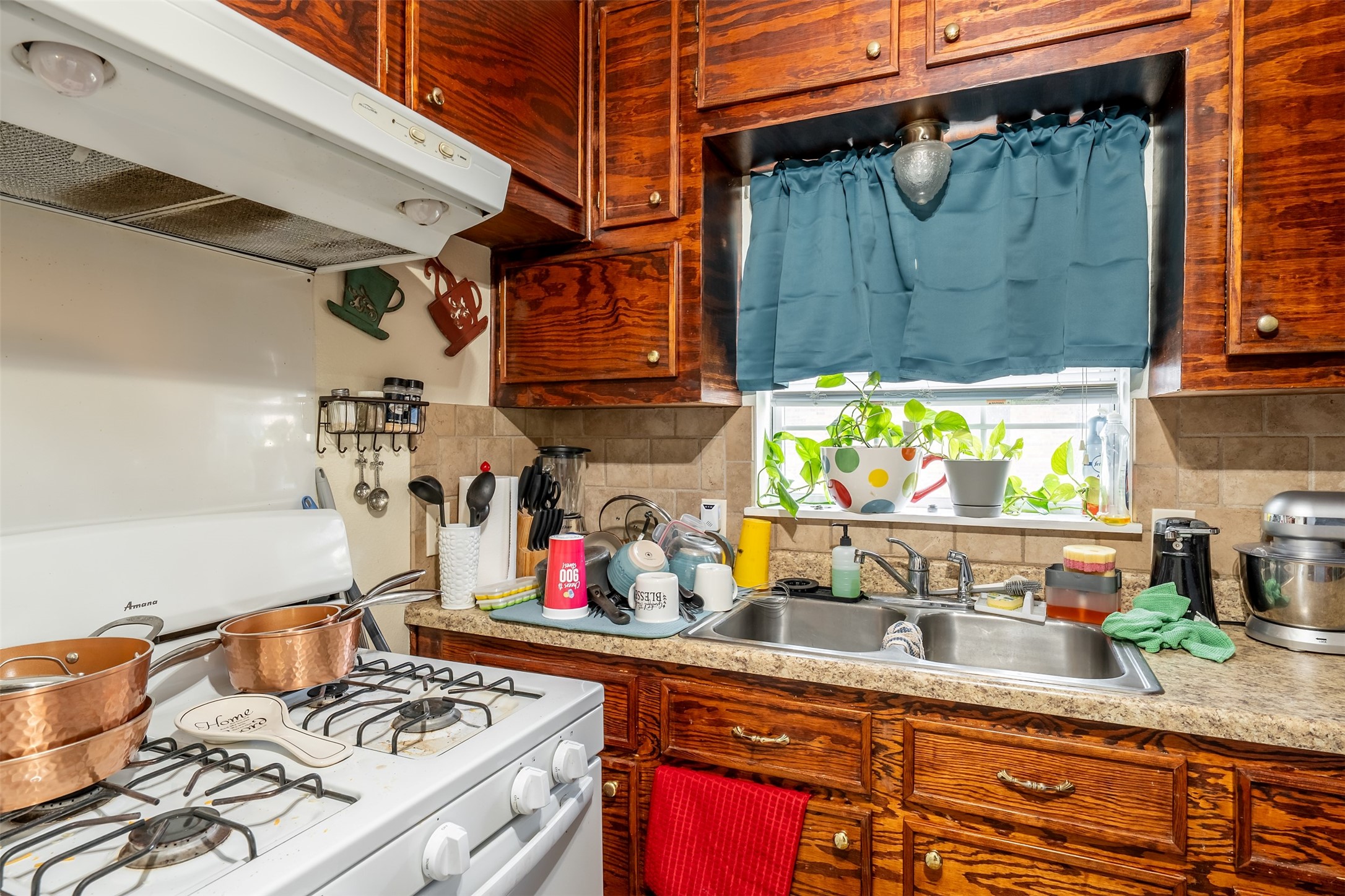 408 E Kolstad Street Palestine TX 75801